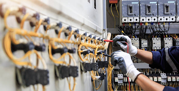 Professional Electrician technician working in Saraland, AL